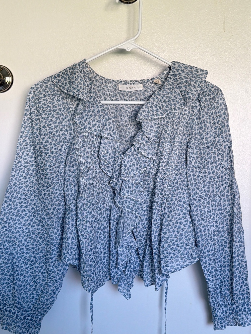 Doen Blue Micro Floral Ruffle Tie-Front Blouse